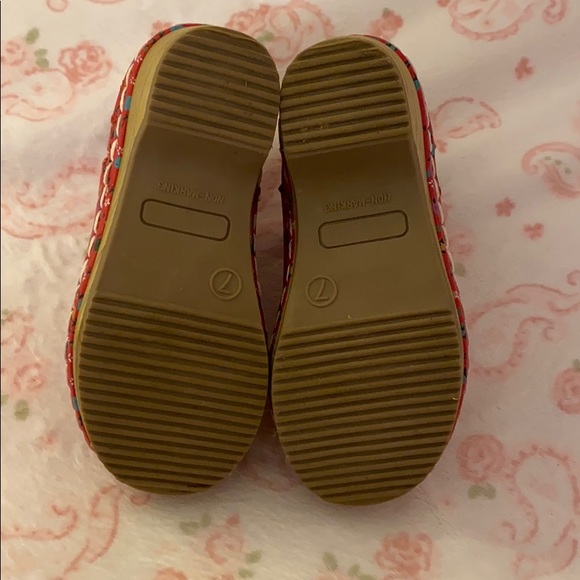 OshKosh Booties - Picture 4 of 4